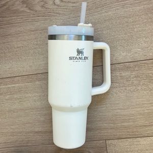 40 oz Stanley water bottle